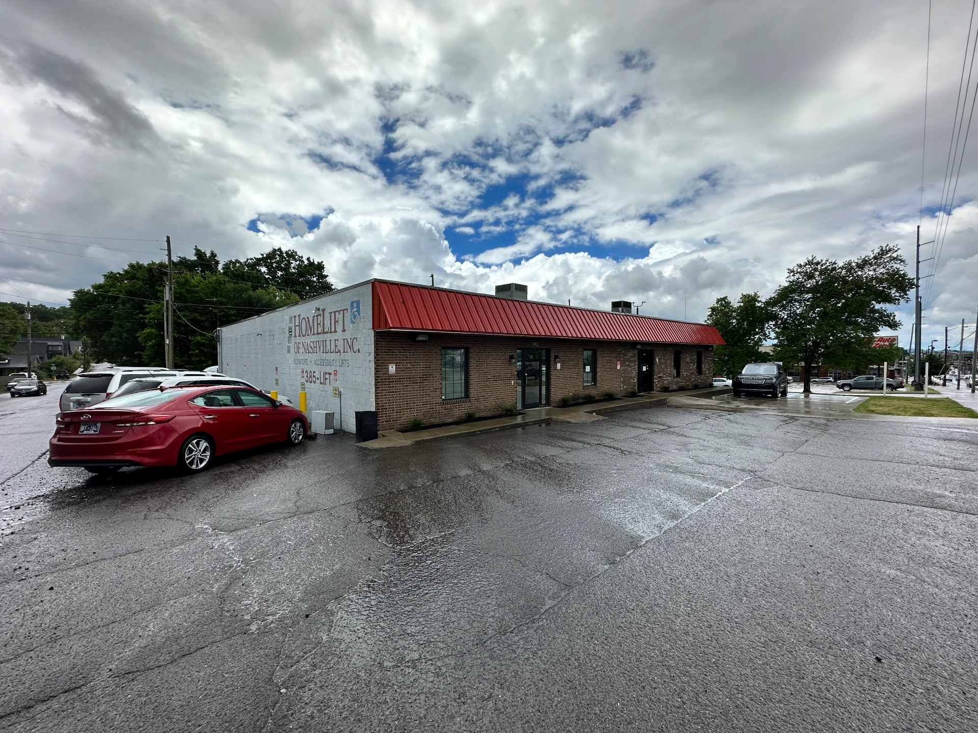 Charlotte Avenue · Corner View
